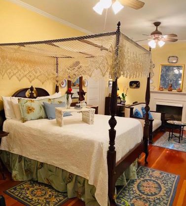 Magnolia Cottage Bed and Breakfast