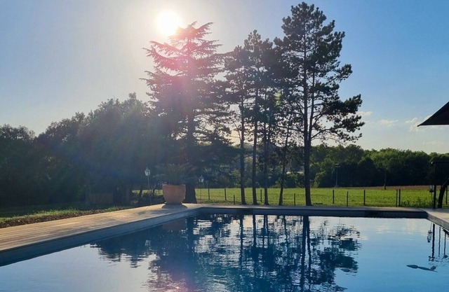 Maison Avec Piscine à 3km du Centre