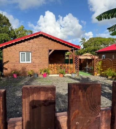 Maison confortable à Petit-Canal avec jardin 52 m²