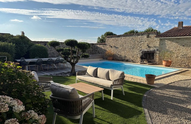 Maison de L'Apothicaire - Puy du Fou - Ideal for families