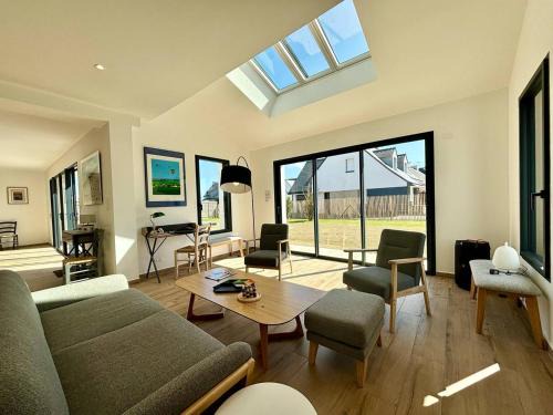 Maison neuve spacieuse à Carnac, 10-12 pers., jardin clos, WiFi - FR-1-377-103