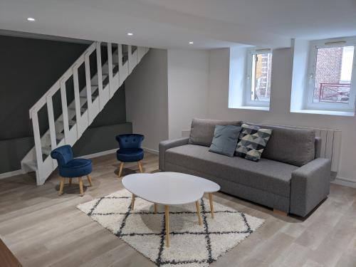 Maison Rénovée & Spacieuse, Idéale Familles & Groupes, Proche Aéroport