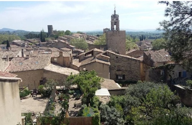 Maison Typique Provençale Dans le Luberon