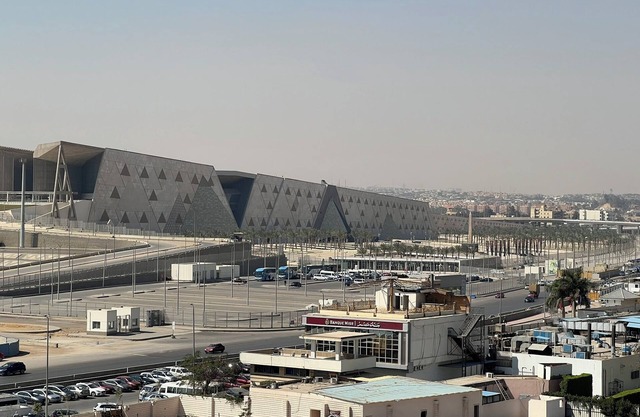 Makadi pyramids view inn