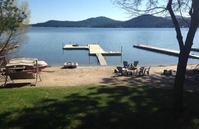 Make Memories On Loon Lake Waterfront