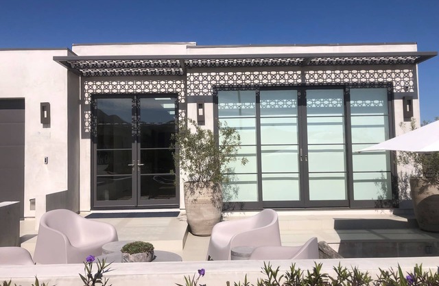 Malibu Beach House with ocean and mountains views with cooling Pacific breezes