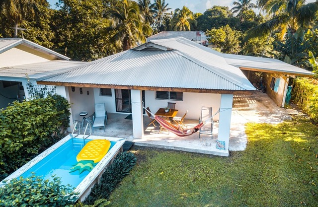 Mango Cottage - near Muri with pool