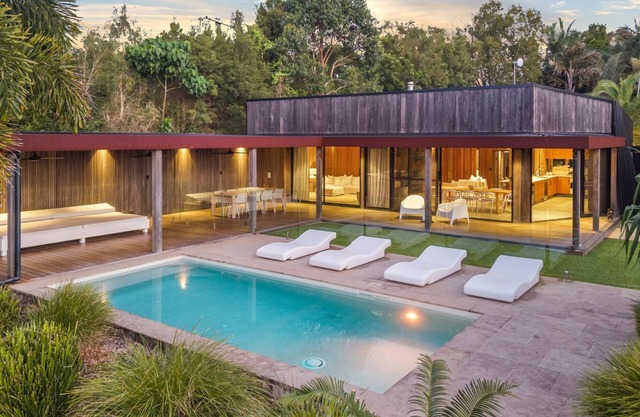 Mango Packing Shed by Contemporary Hotels