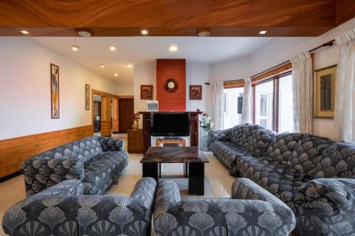 Mansarovar Holiday Home