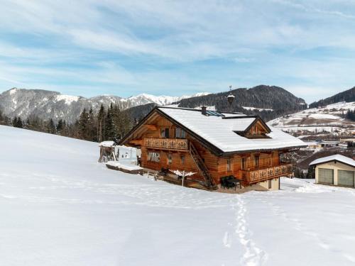 Mansion in Eben near Ski Salzburger Sportwelt