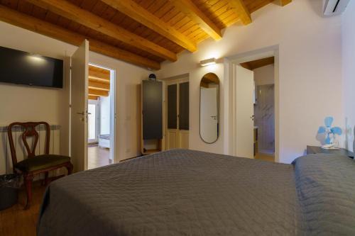 Maquedino holiday home & Terrace - Cozy Central Loft