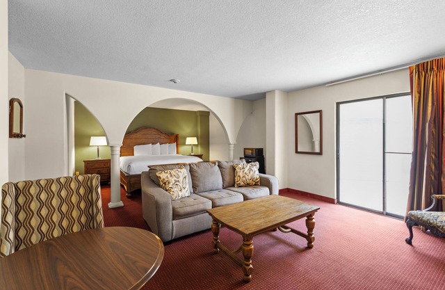 Marina Inn & Suites Chalmette - New Orleans