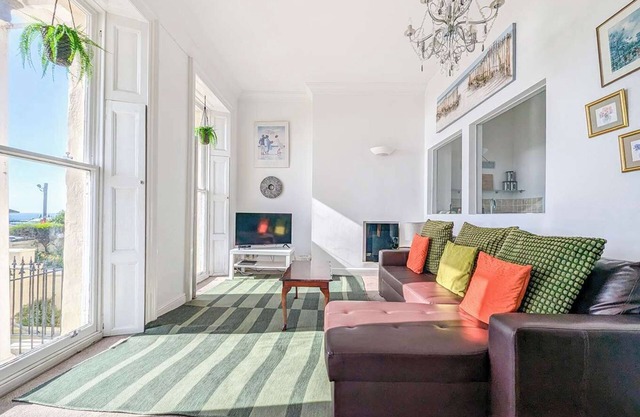 Marine Parade |Sea View| by Brighton Holiday Lets