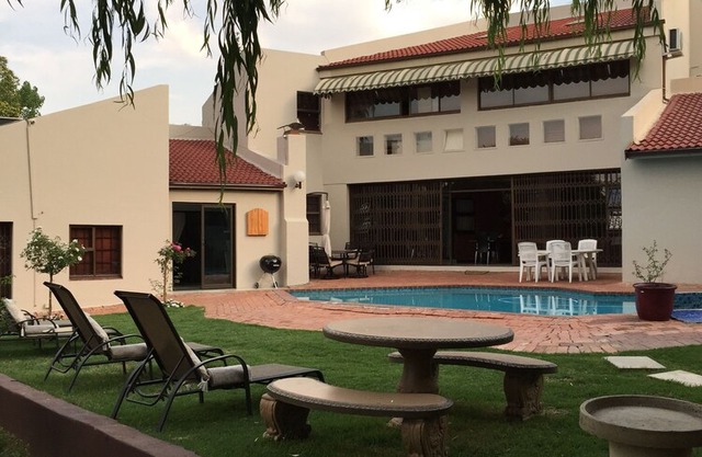 Marion Lodge - Sandton Home away from home