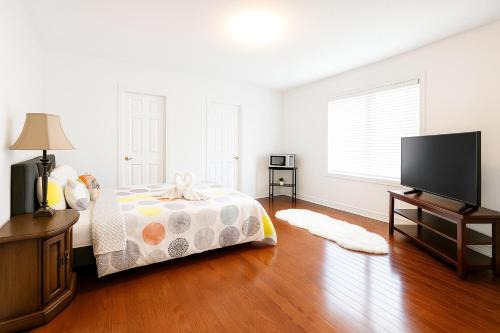 Markham Luxurious Detached King Master BR