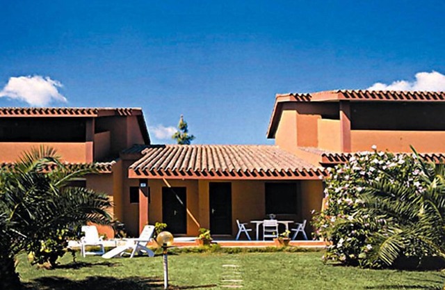 Marrone by Interhome