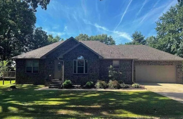 🗝 Martin TN 3 Bedroom Home Close to UTM