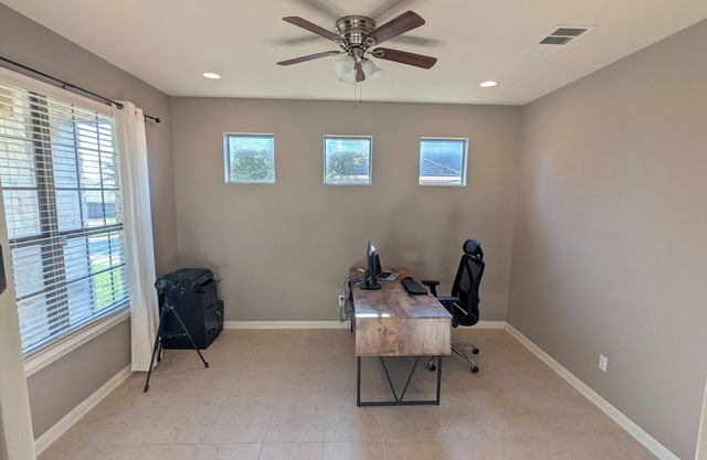 Marvelous 3-bedroom house with pool in Leander