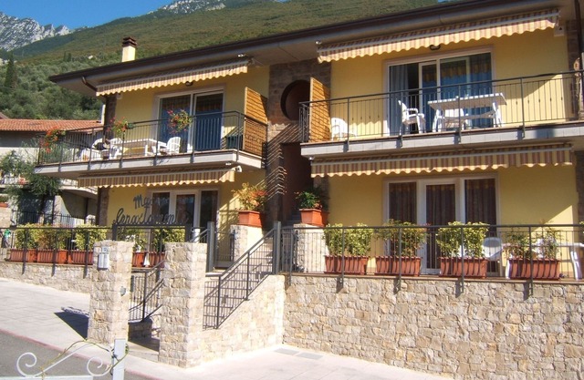 Mary Apartments 65 sqm Lake View swimmigpool close to town center and beachs