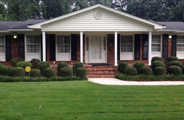 Masters Rental, charming home 3 miles from Augusta National. Neat, clean, easy.