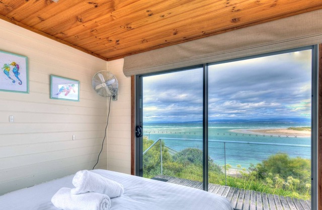 Mauroma - Beachfront property!