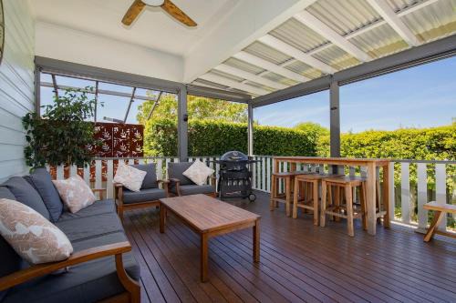 Mayfield Grove Vintage Escape with Modern Comfort