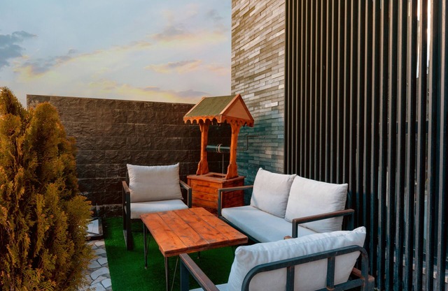 Melanj Airport Hotel