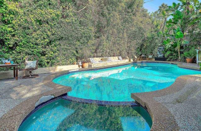 Melrose Ave Highland Haven Estate + Pool