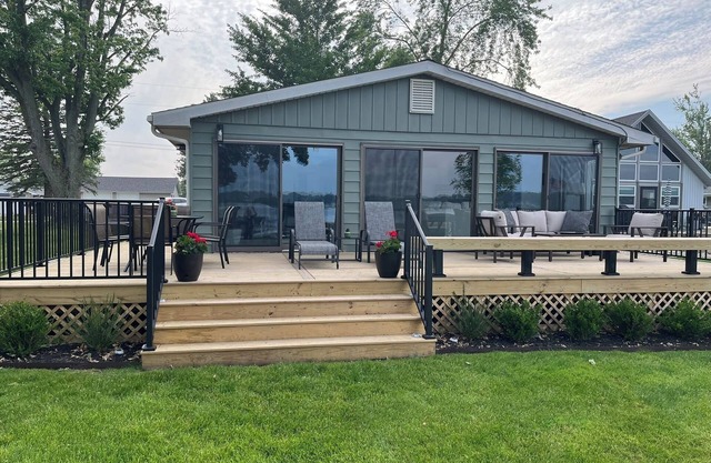 Memorable Vacation Awaits on Big Chapman Lake! Sleeps 8! Optional Pontoon!