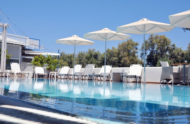 Memories Beach Hotel