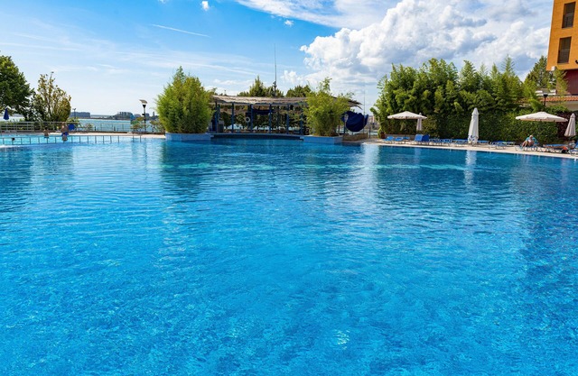 MENADA * Marina Cape * Two bedroom apartment with sea view
