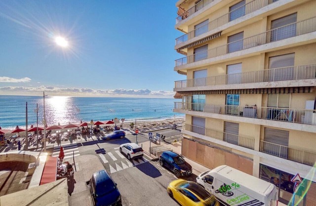 Menton Two-room apartment Seafront