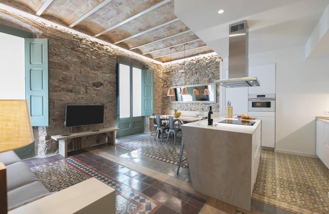 Mercaders 3-1-2 - Holiday Apartment Rental in Girona | Bravissimo