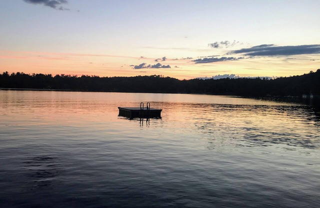 MEREDITH NECK LAKEFRONT COTTAGE.