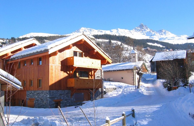 Meribel Charming chalet near the slopes with Sauna and Jacuzzi