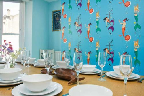 Mermaid Townhouse- by Brighton Holiday Lets