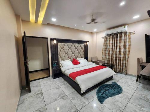 Mero Vrindawan Dhaba Guest House and Hotel