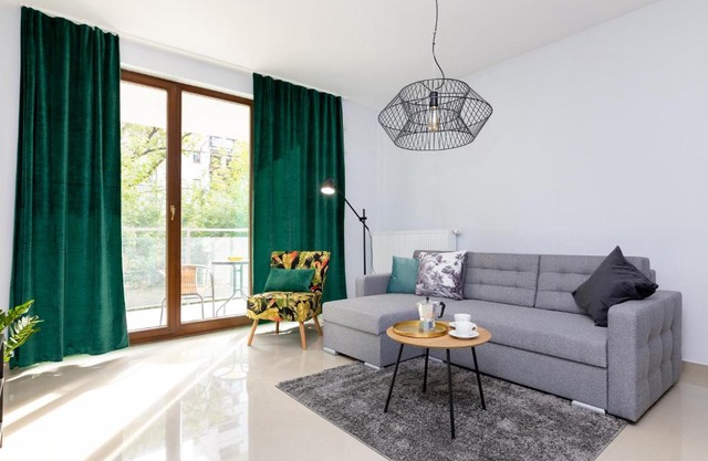 Metro Młociny Apartment
