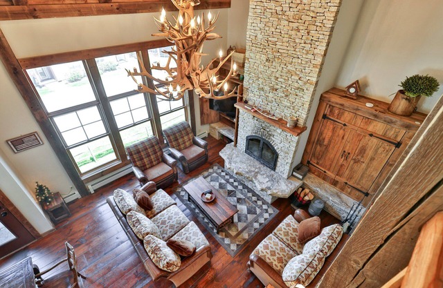 Meyer Chalet de Esqui at Topridge | Ski-In/Out 4BR Bear Mtn Retreat w/Pool & Fireplace