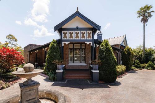 Mia Mia - 4BR Federation Home with Fireplaces