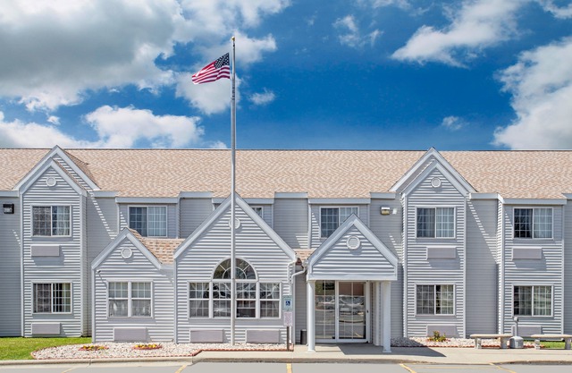 Microtel Inn by Wyndham Janesville