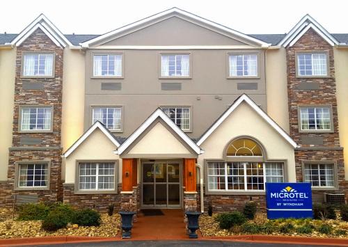 Microtel Inn & Suites - Greenville