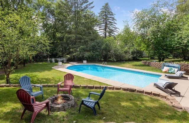 Mid-Century Minnetonka Ranch Home w/Pool