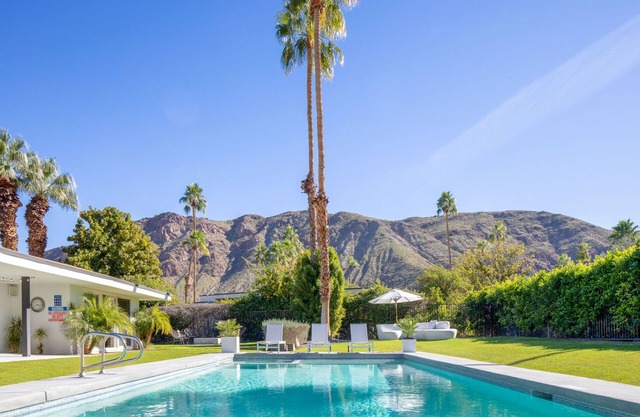 Midcentury and Morocco had a love child in Palm Springs