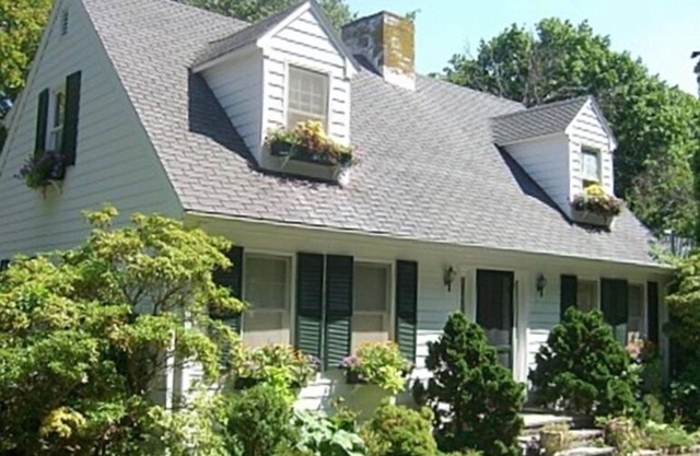 Middletown, Rhode Island: Oceanview, Indian Ave., Near Newport