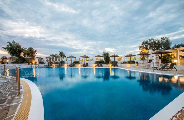 Mikri Vigla Hotel Beach Resort