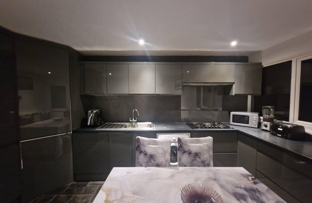 Milton Keynes Modern Retreat