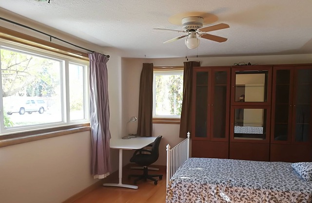 Min's Lovely Rooms in Calgary, Close to C-train, Downtown and UC