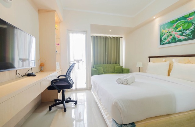 Minimalist and Comfy Studio The Oasis Cikarang Apartment