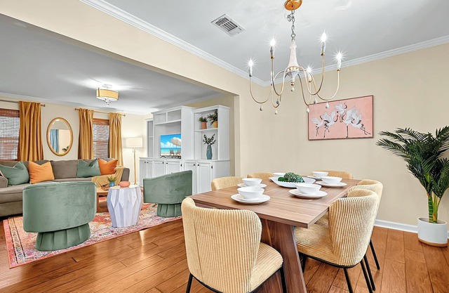 Mins to LSU Campus | Private Pool | Hot Tub | BBQ